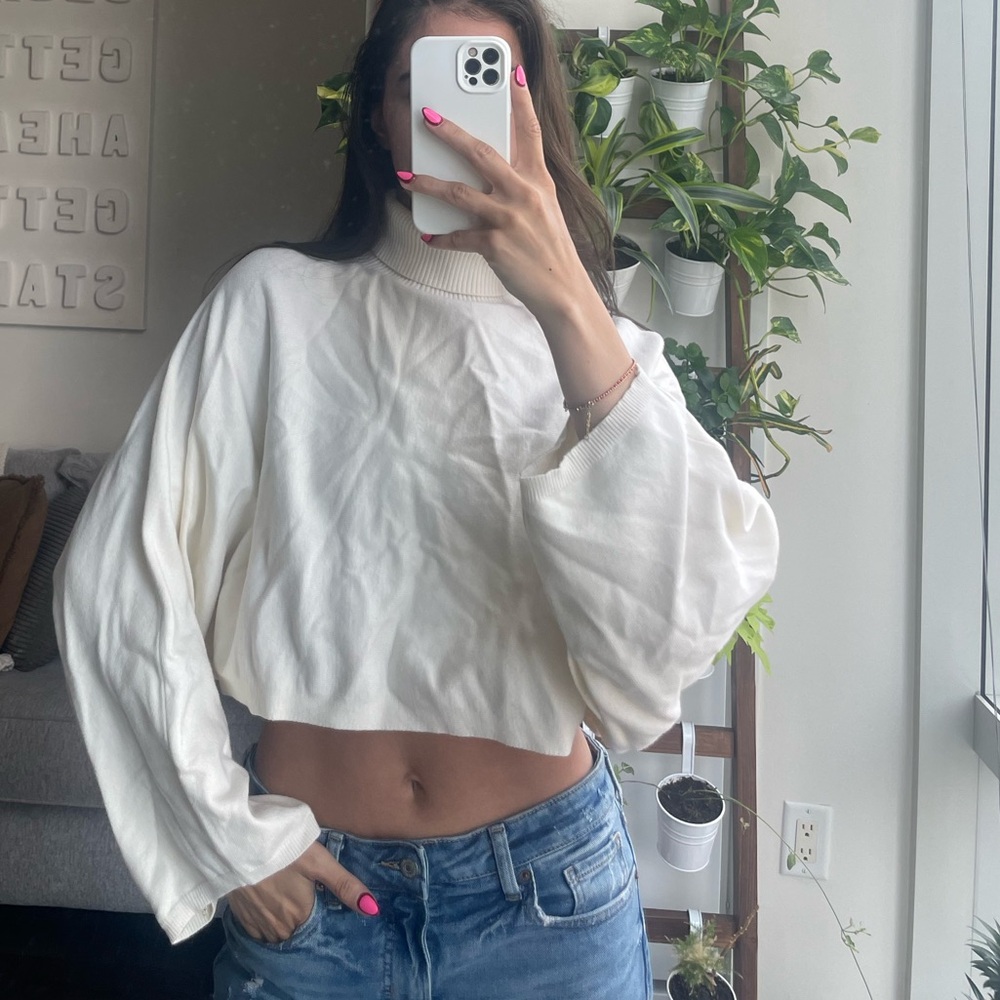Cream Cropped Sweater